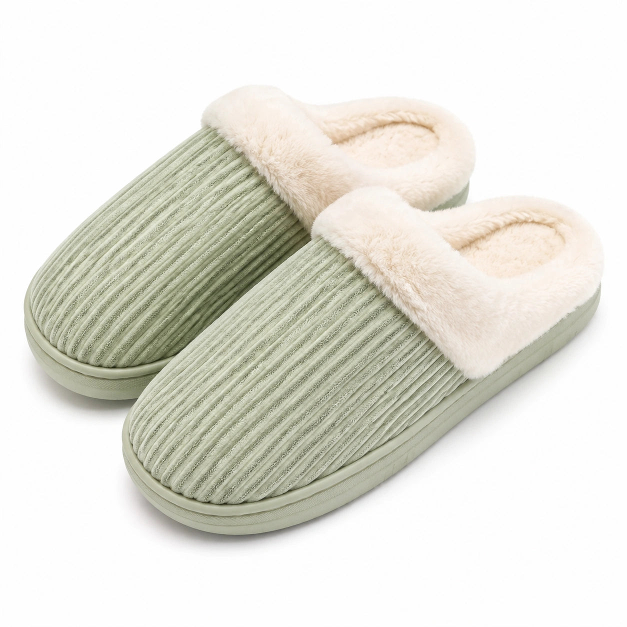 Chaussons 40/41 en textile côtelé vert avec doublure douce pour intérieur